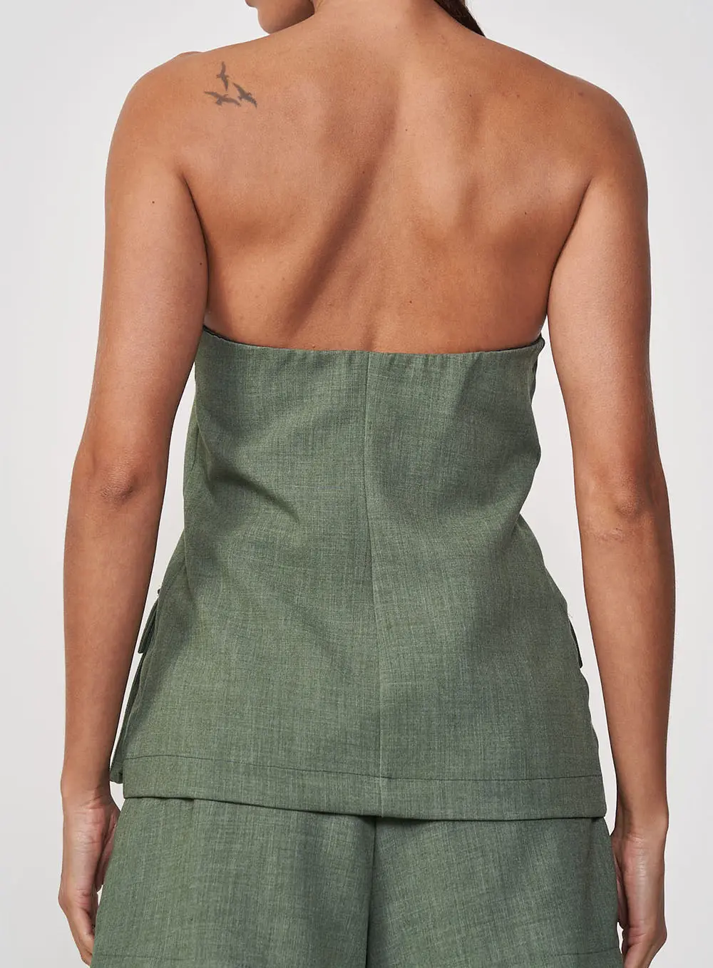 Blusa Reta Ajustada Sem Mangas E Bolsos Frontais Verde