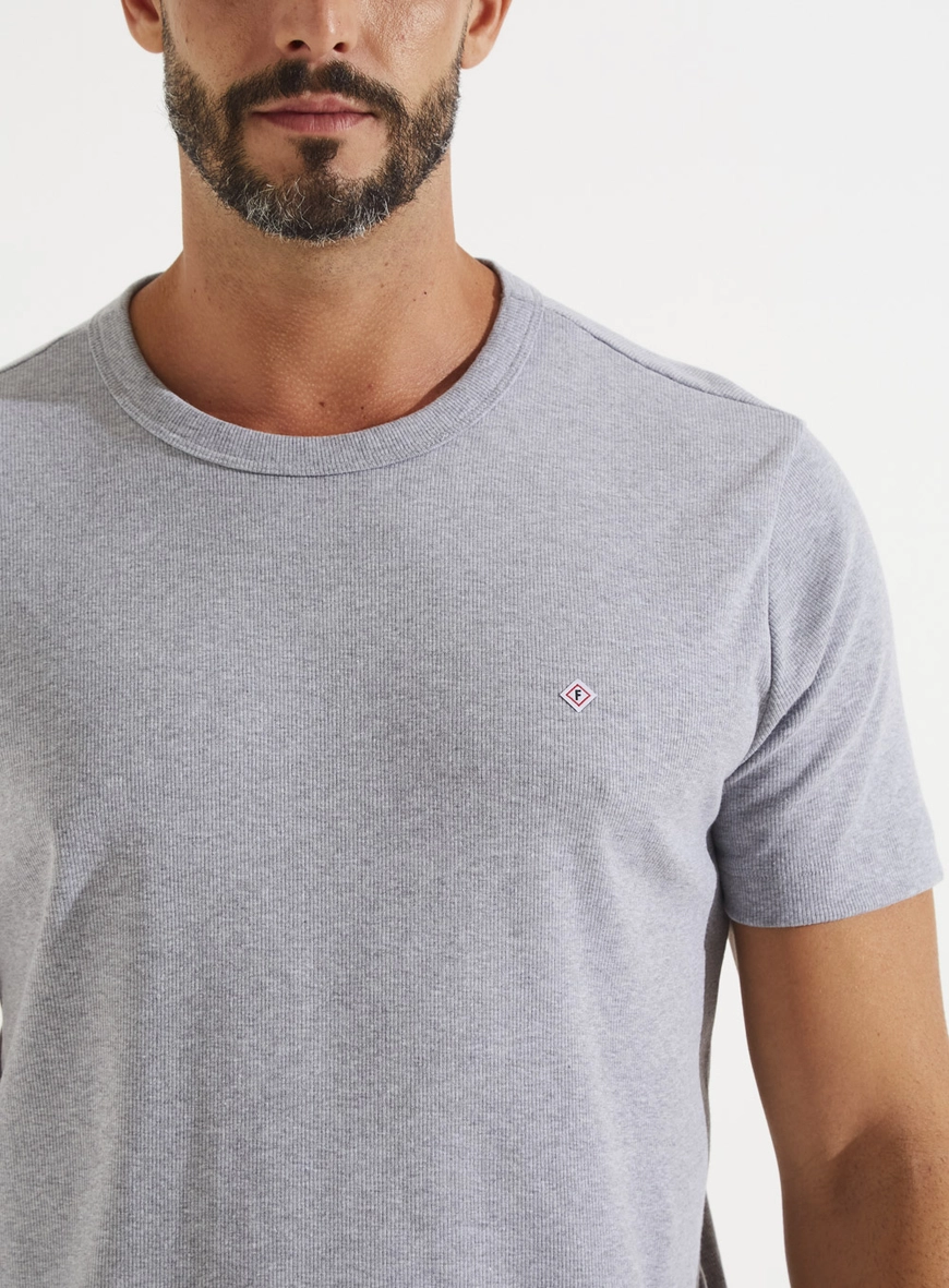 Camiseta Masculina Reta Canelada Manga Curta Cinza