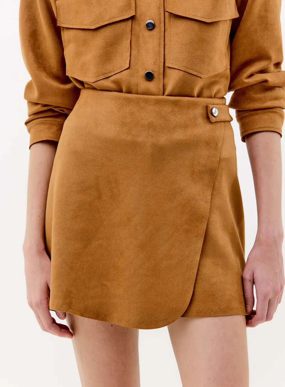 Short Saia Comfort Suede Curto Marrom 2