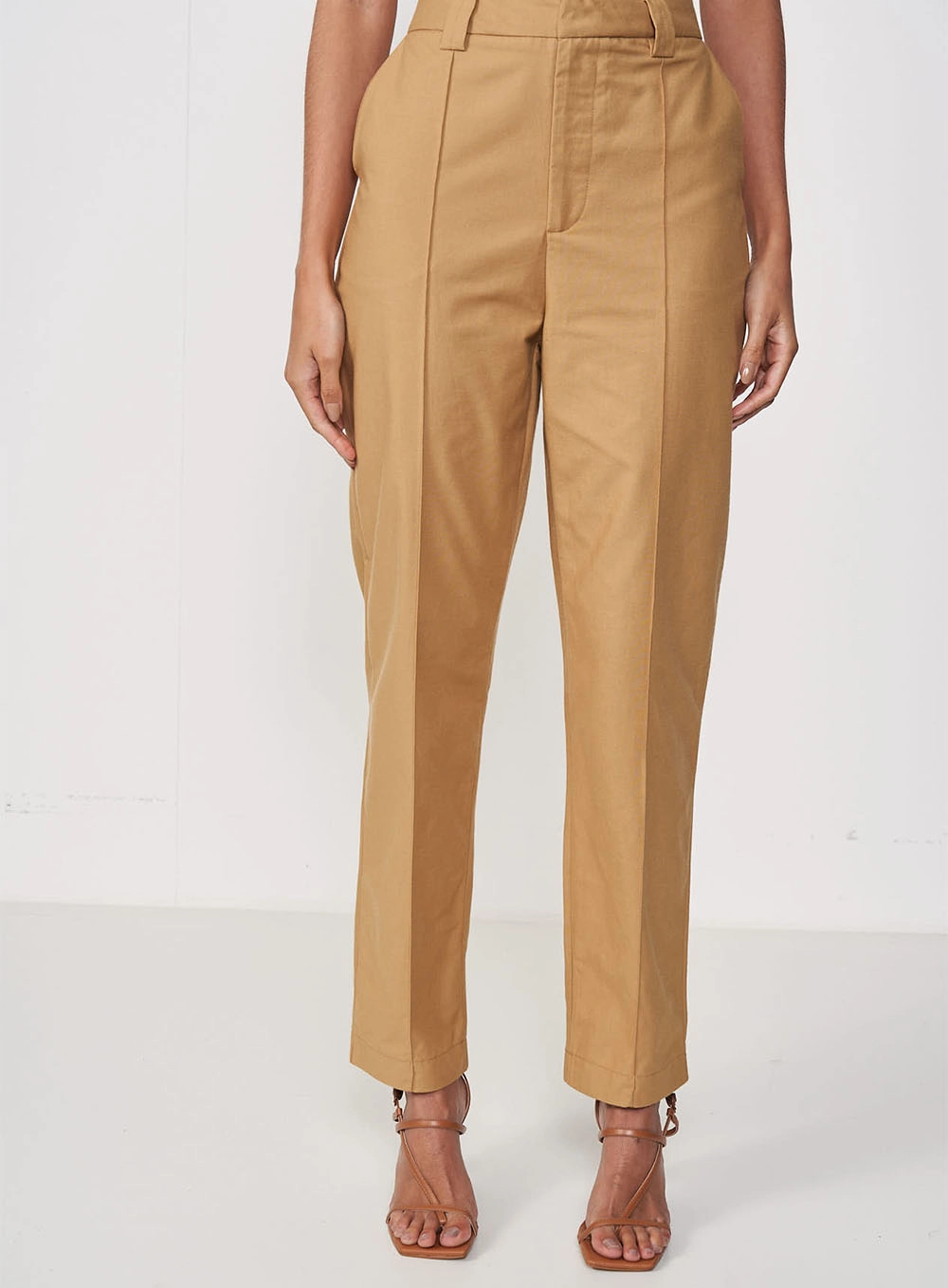 Calça Feminina Alfaiataria Reta - Joana Bege Soybean