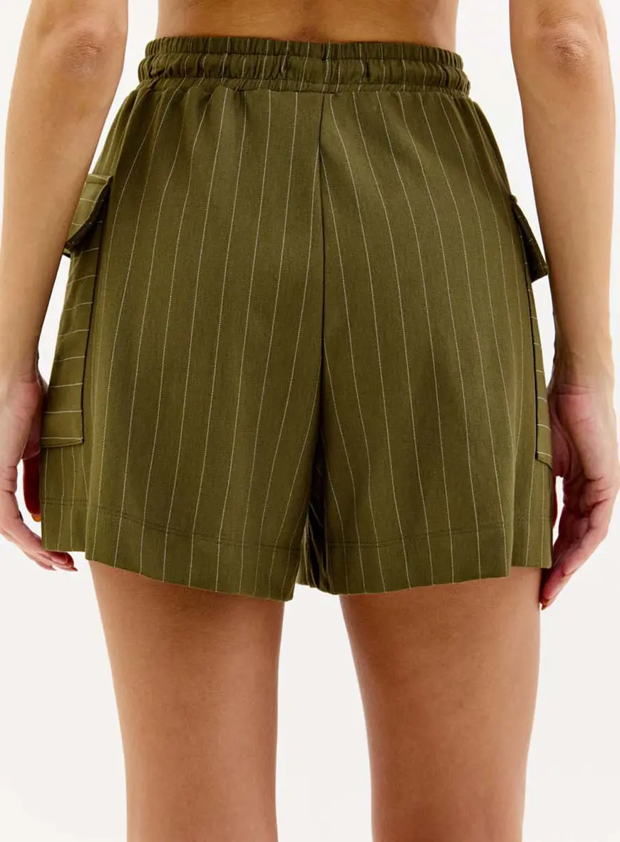 Short Feminino Comfort Listrado Estampados 3