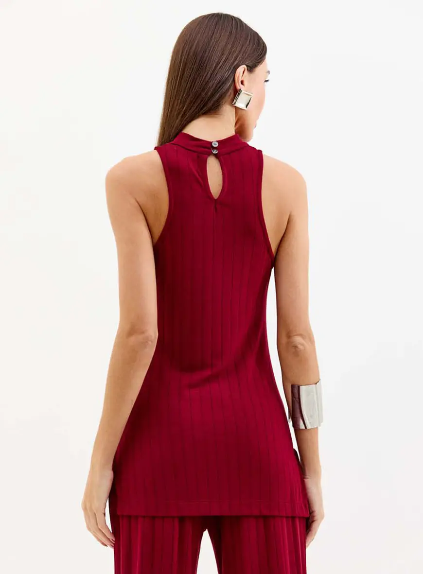 Blusa Feminina Slim Gola Alta Com Fenda Bordo 3