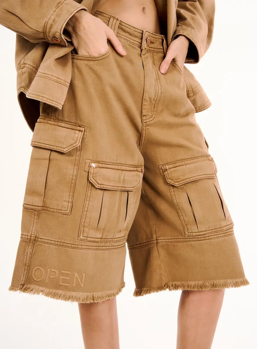 Bermuda Feminina Sarja Com Bolsos Cargo Comfort Marrom 2