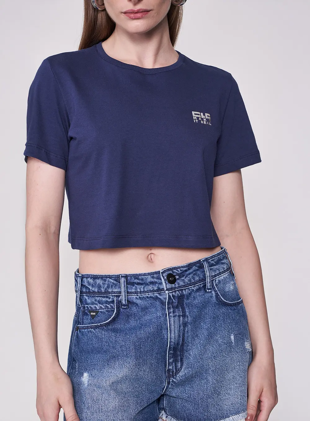 Camiseta Cropped Com Estampa Azul Darkness 1