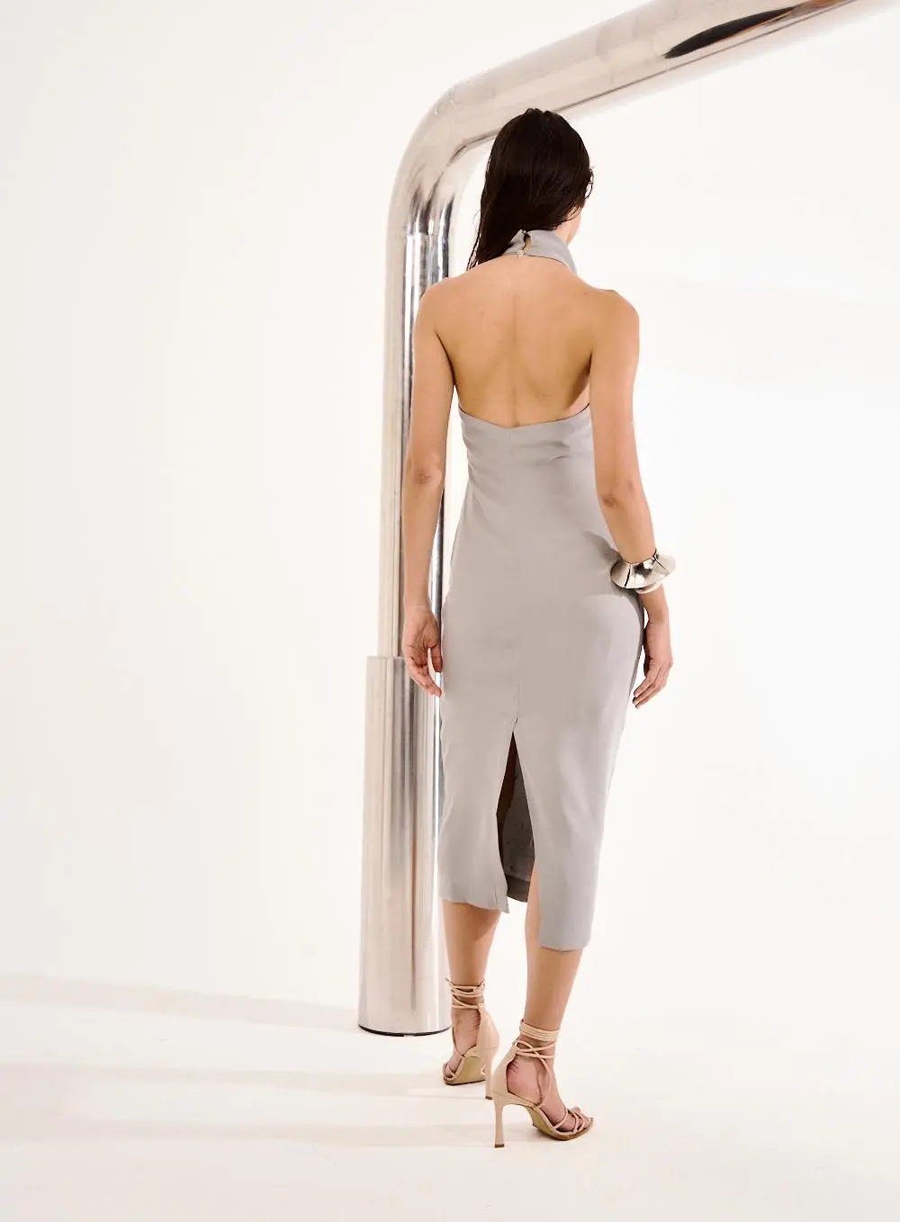 Vestido Gola Alta Com Aplicação Cinza 4