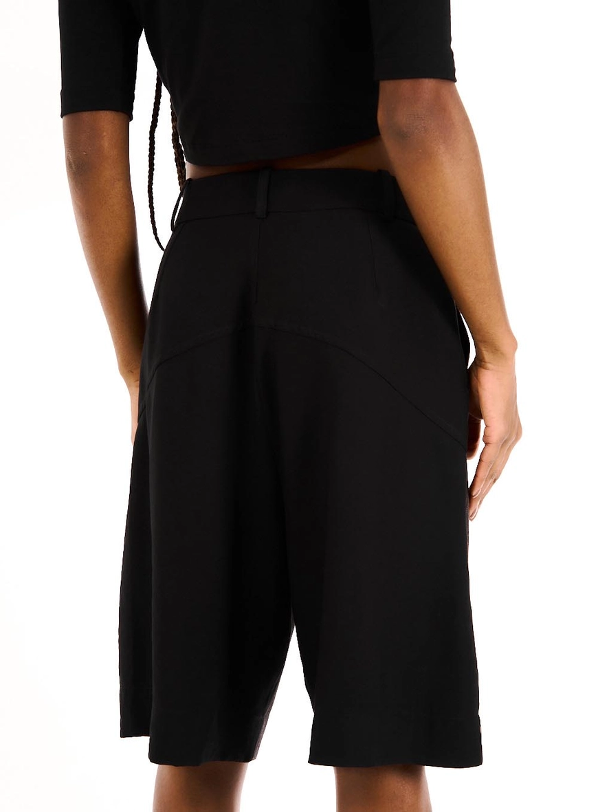 Bermuda Feminina Alfaiataria Listrada Estampados 3