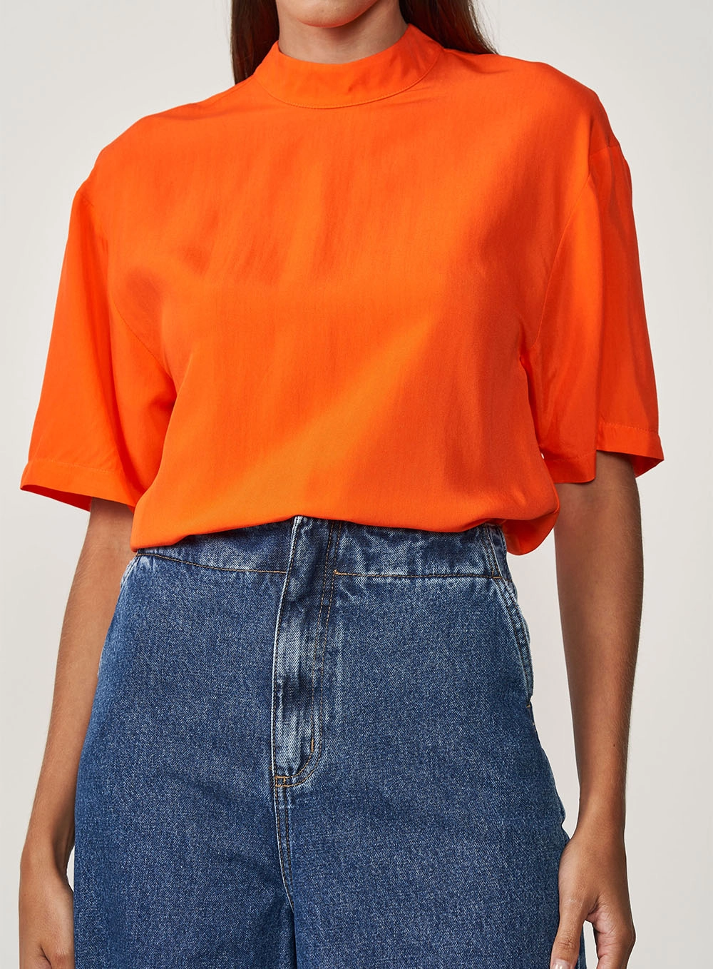 Blusa Solta Gola Média Laranja