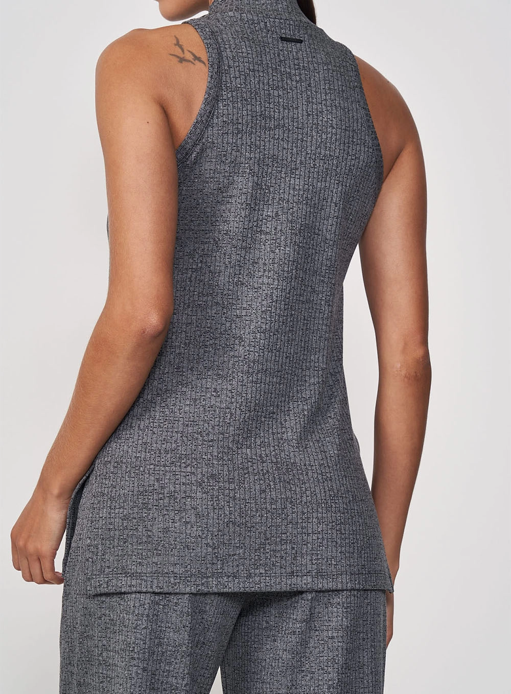 Blusa Feminina Canelada Gola Alta Cinza