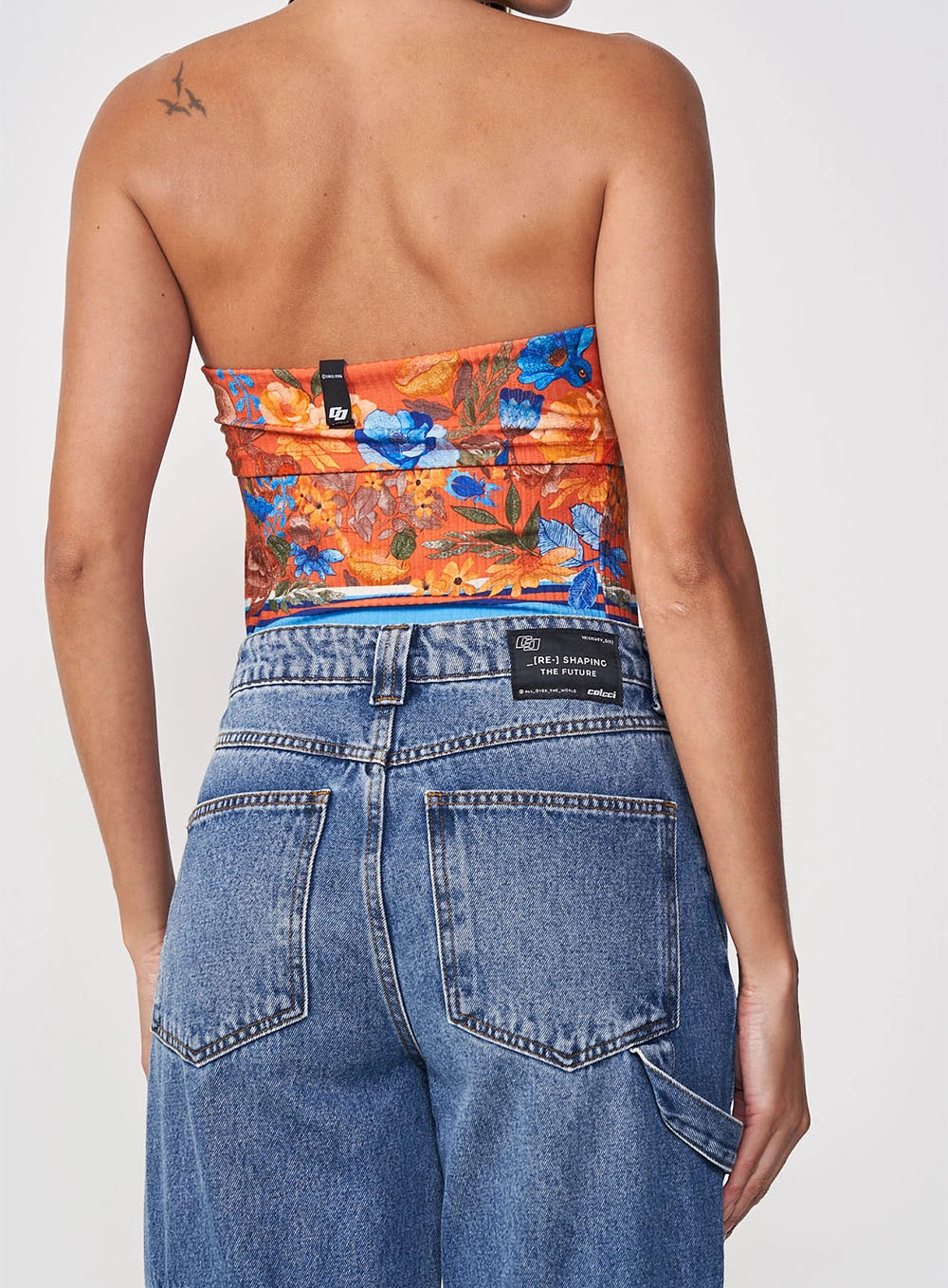Blusa Estampada Justa Com Estampa Estampados