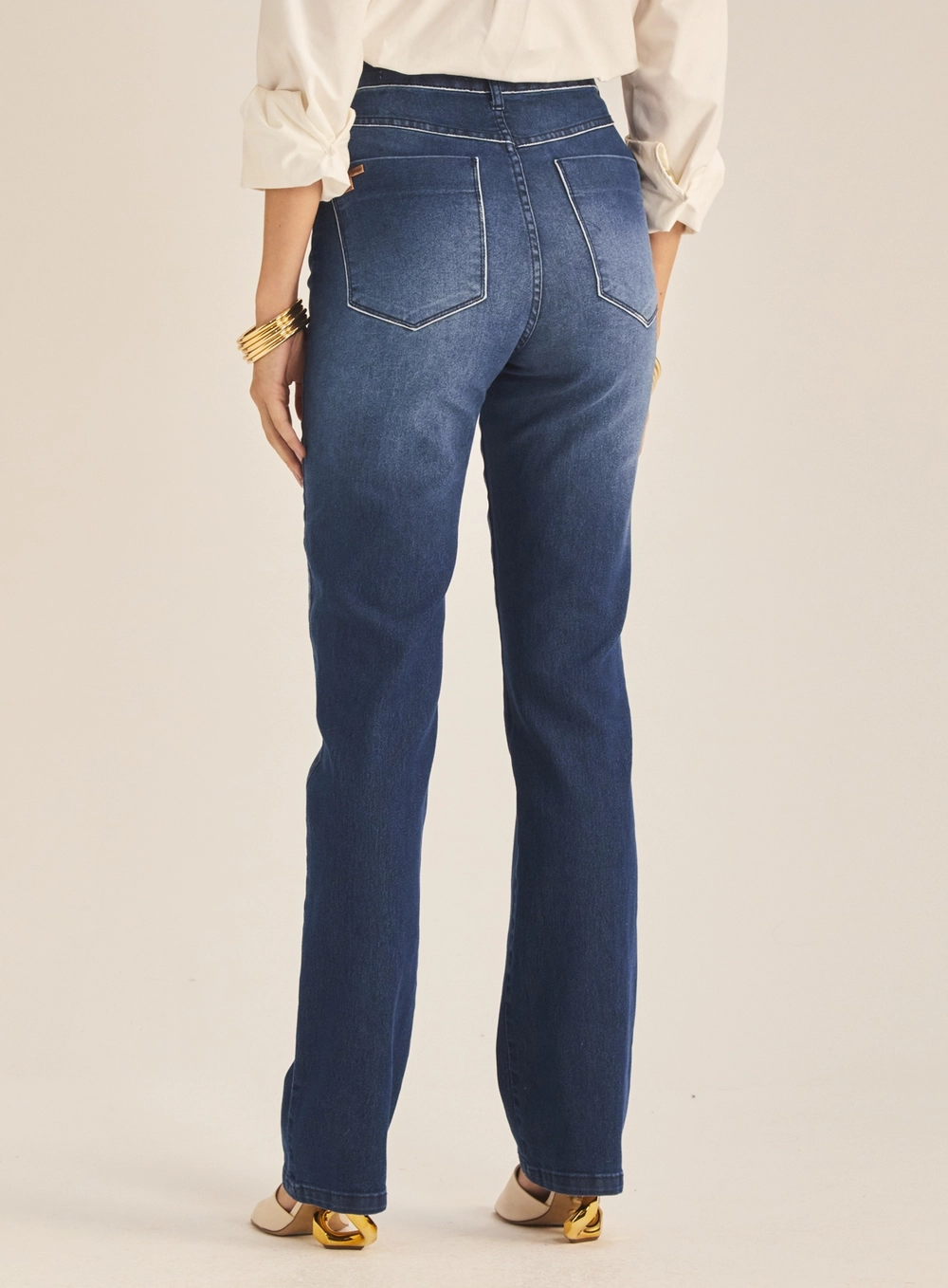 Calça Jeans Feminina Reta Pesponto Contrastante Índigo 4
