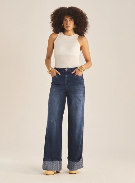 Calça Jeans Feminina Wide Leg Com Barra Italiana