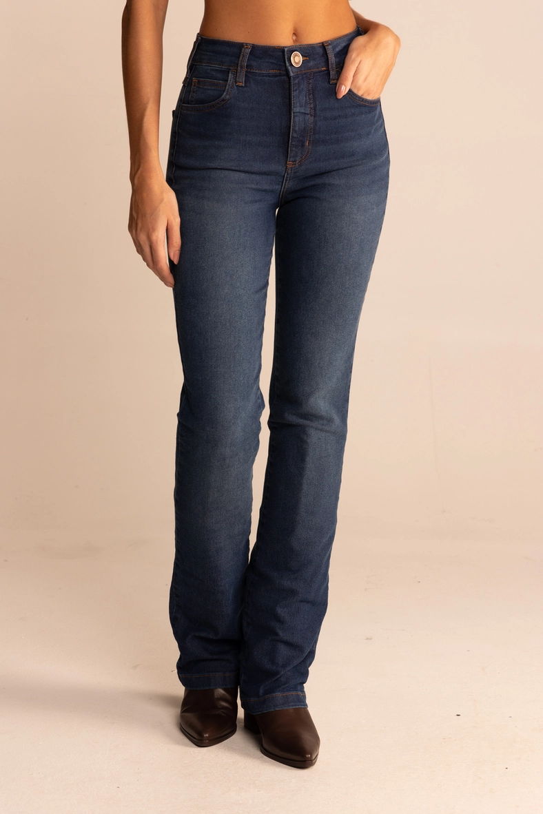 Calça Jeans Feminina Flare Lavagem Escura Índigo 2