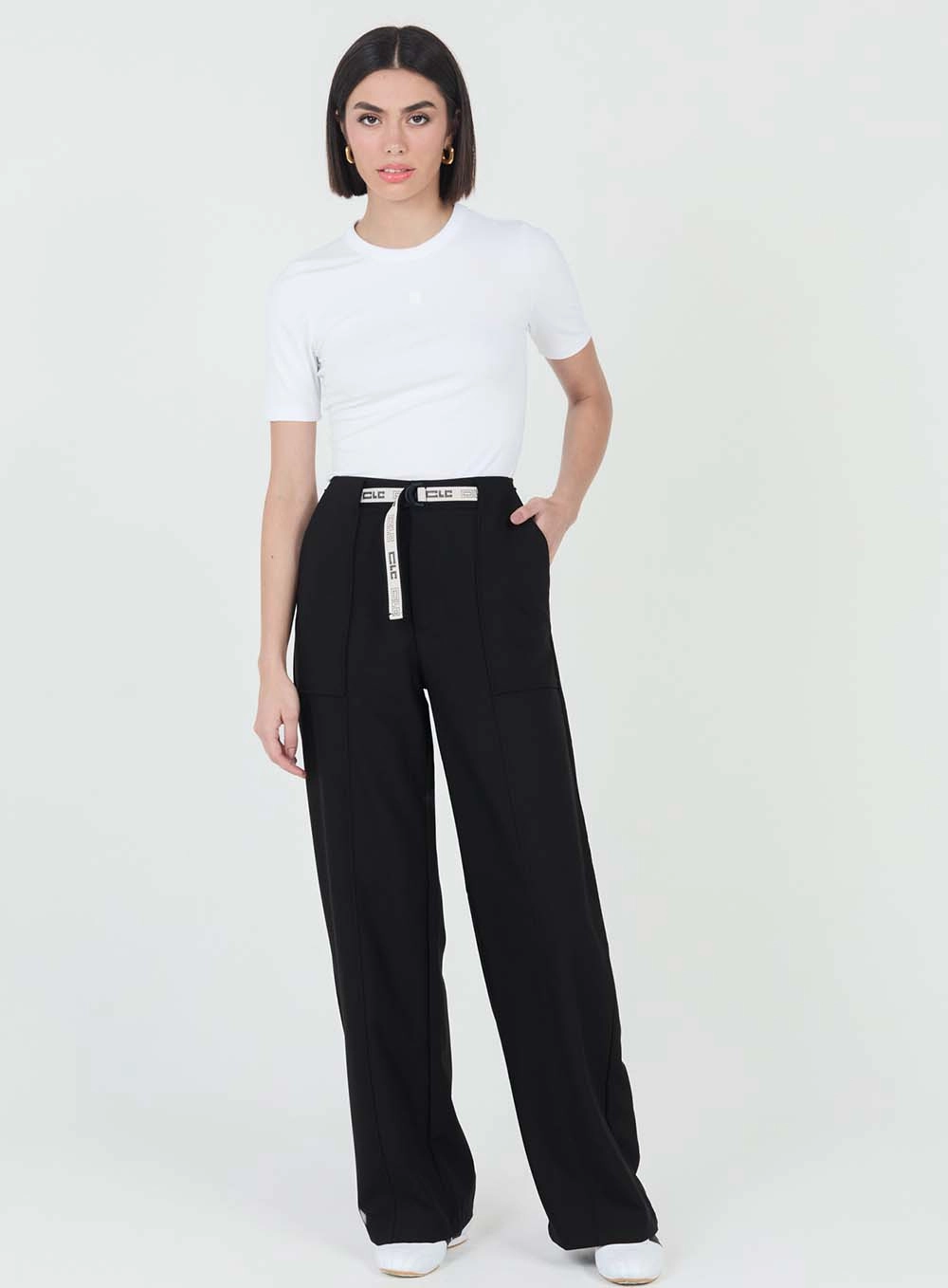 Calça Feminina Alfaiataria Wide Leg Com Cinto Preto 1