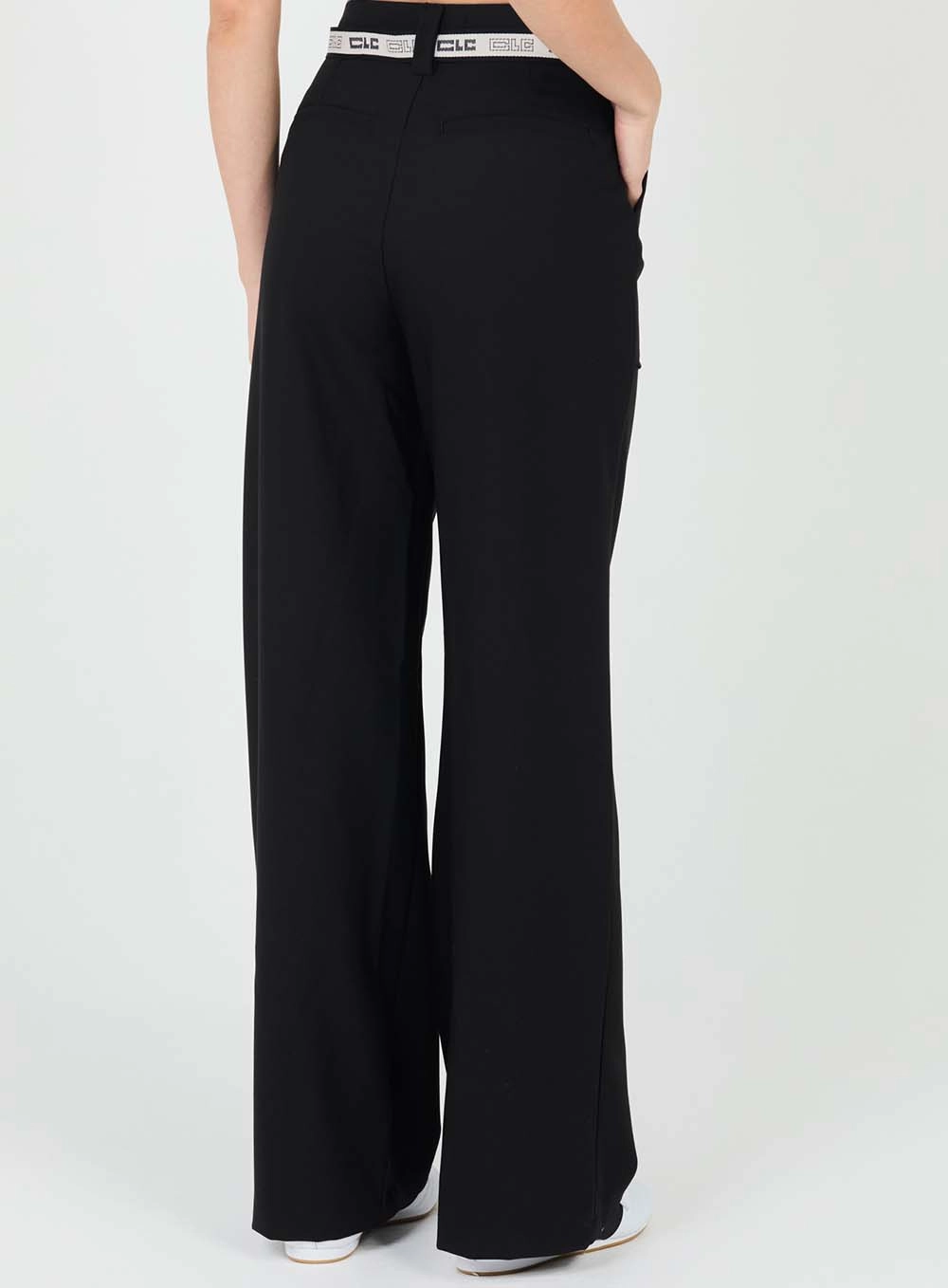 Calça Feminina Alfaiataria Wide Leg Com Cinto Preto 3