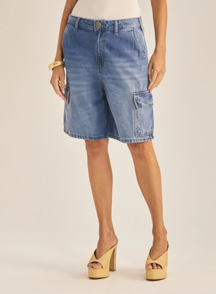 Bermuda Jeans Feminina Boyfriend Com Bolsos Cargo