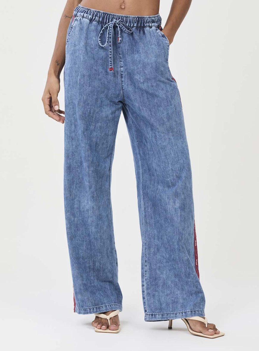 Calça Jeans Pantalona Com Detalhe Logo Índigo 2