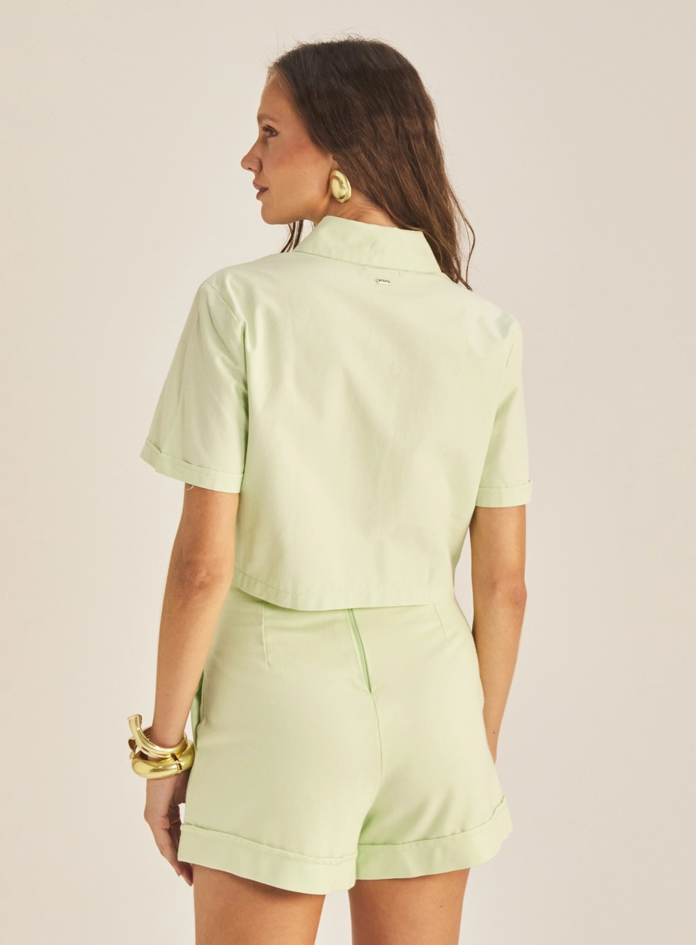 Camisa Feminina Square Com Bolsos Verde 4