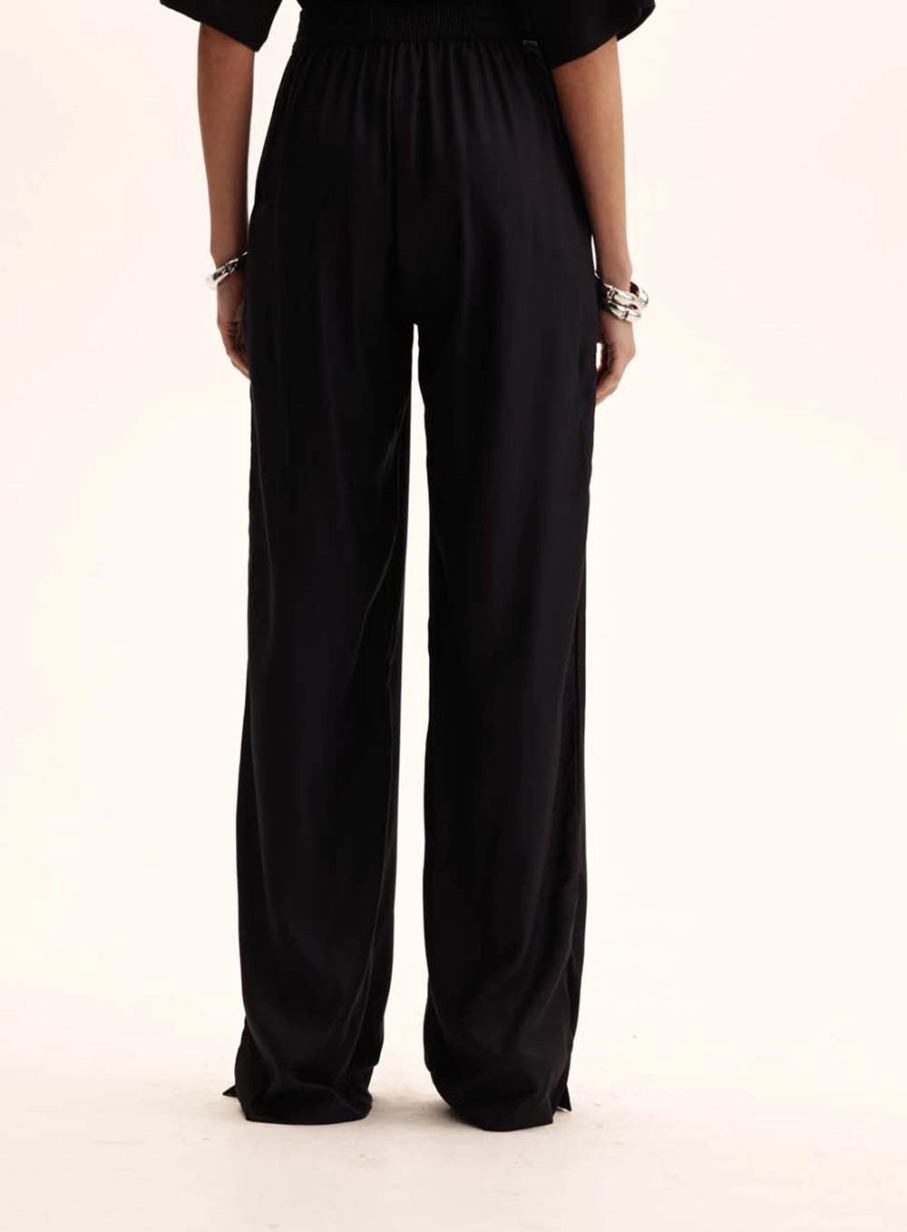 Calça Feminina Alfaiataria Reta Preto 4
