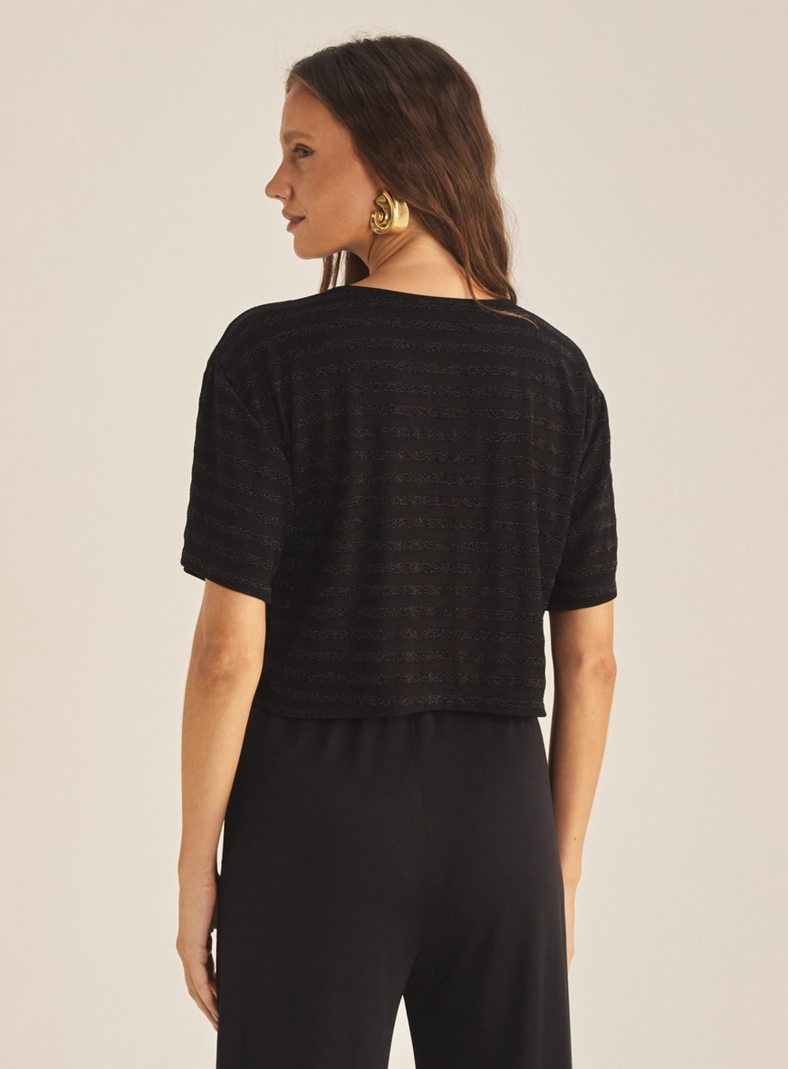 Camiseta Feminina Over Listrada Preto 4