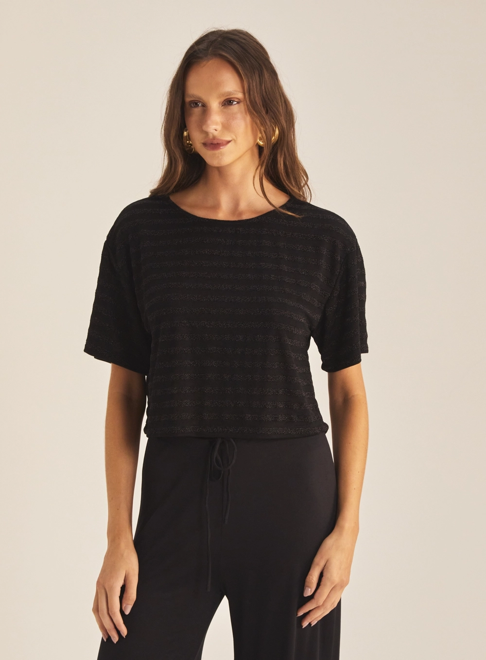 Camiseta Feminina Over Listrada Preto 2
