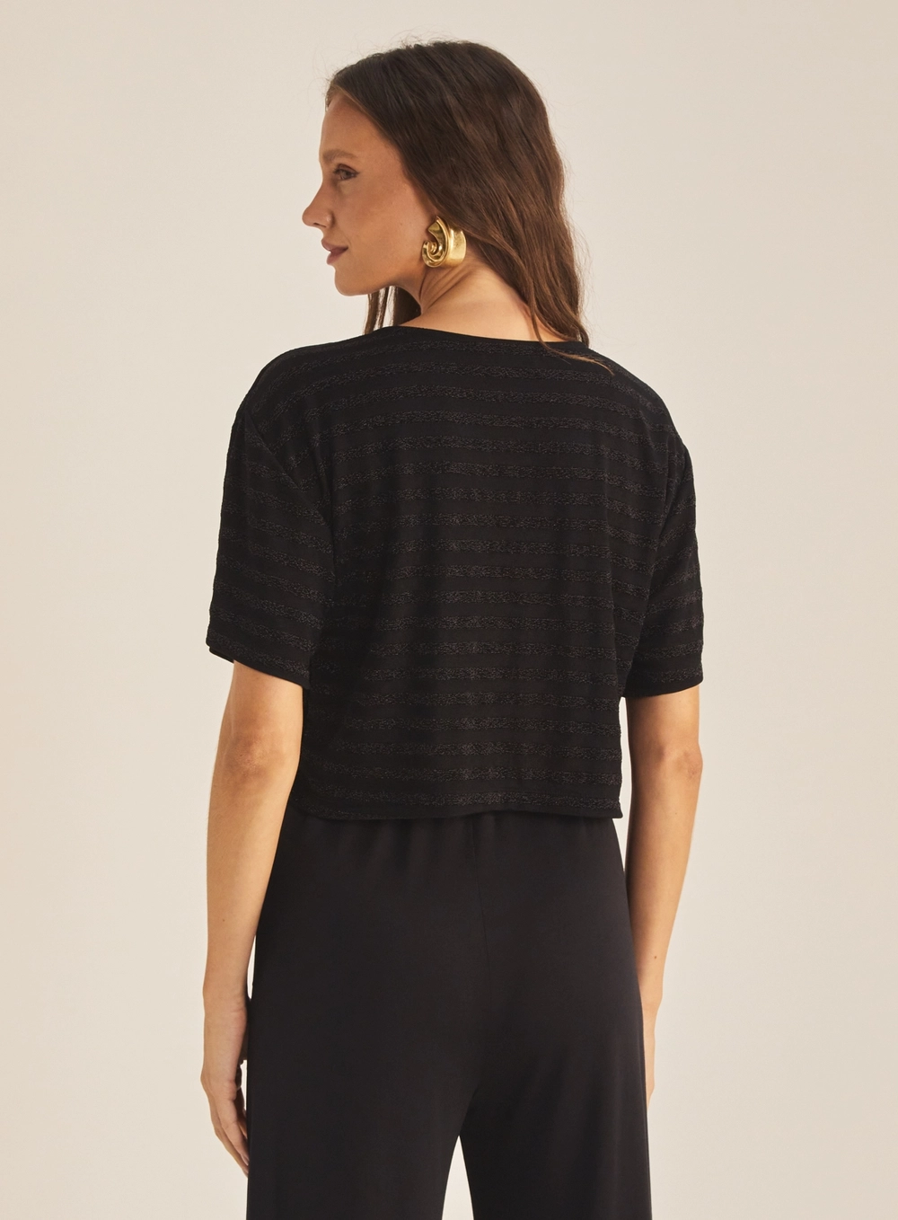 Camiseta Feminina Over Listrada Preto 4