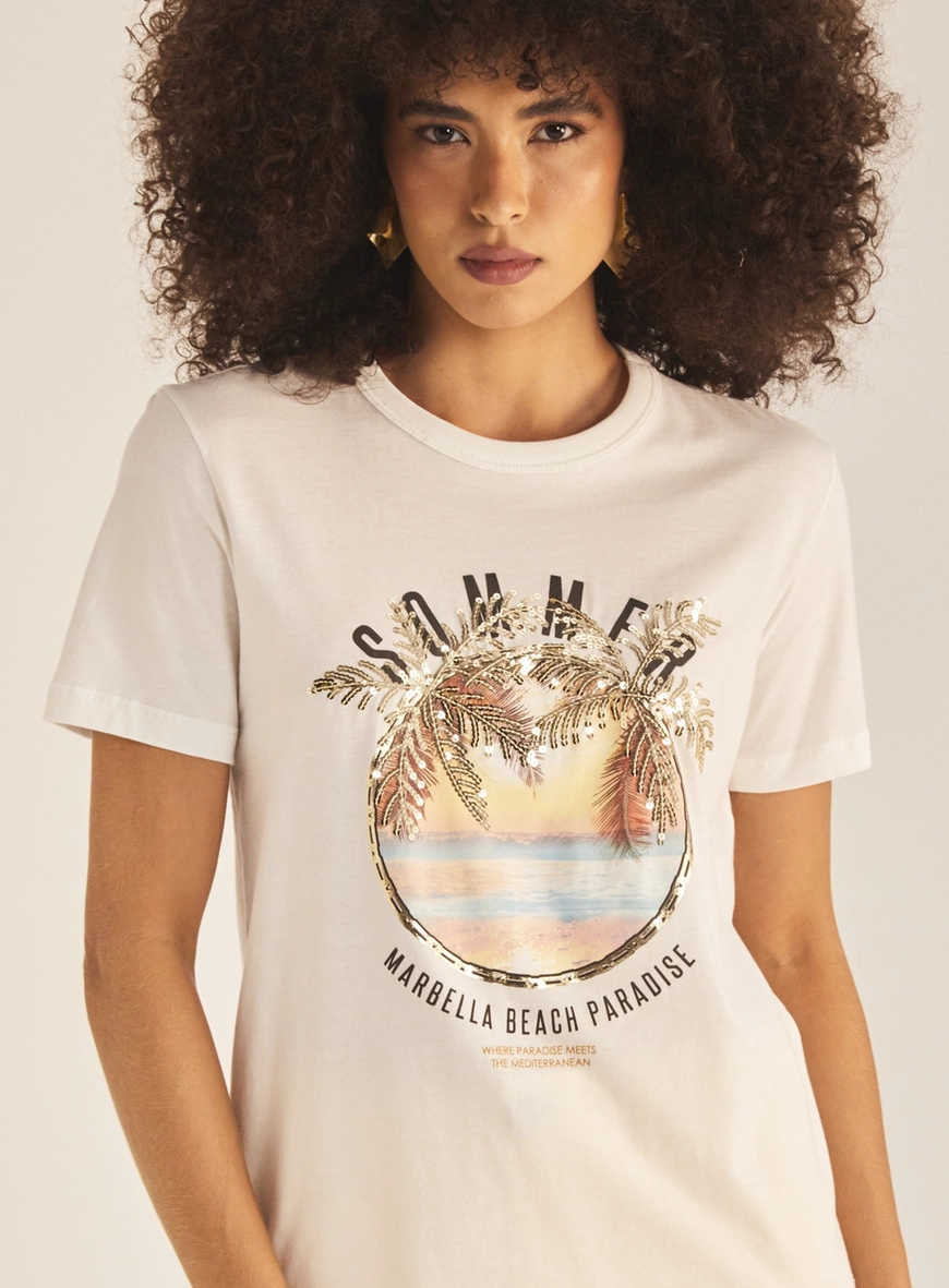 Camiseta Feminina Comfort Estampada E Bordada Off Shell 3