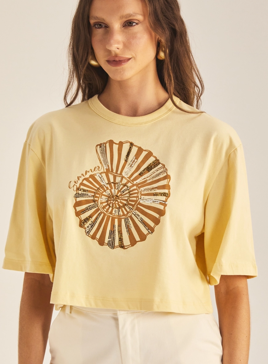 Camiseta Feminina Square Com Bordado Manual Bege 3