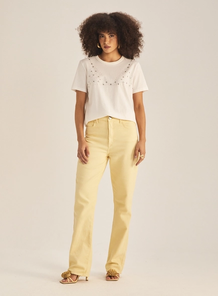 Camiseta Feminina Comfort Com Aplicação