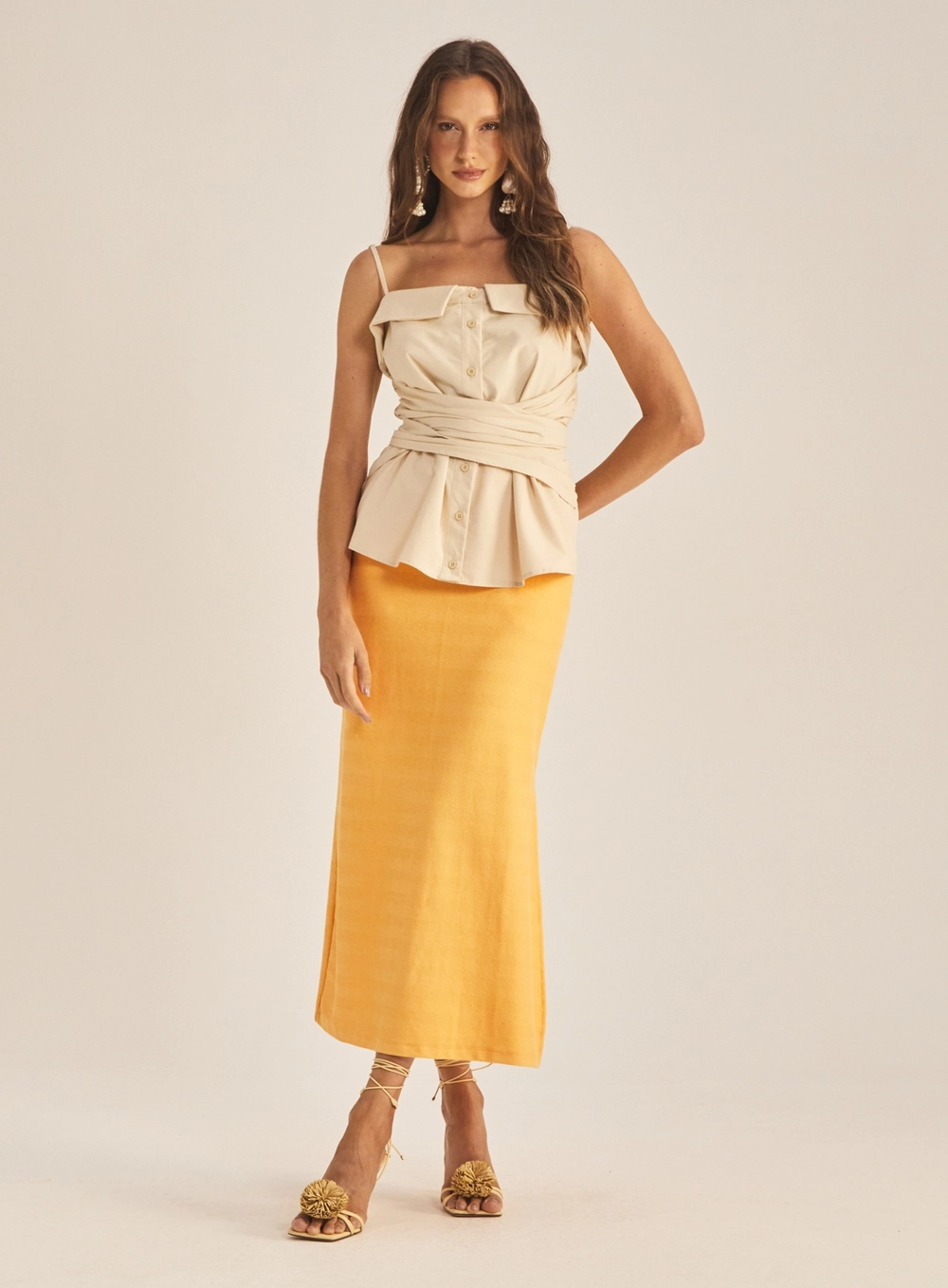 Blusa Feminina Com Sobreposição E Amarração Bege 1