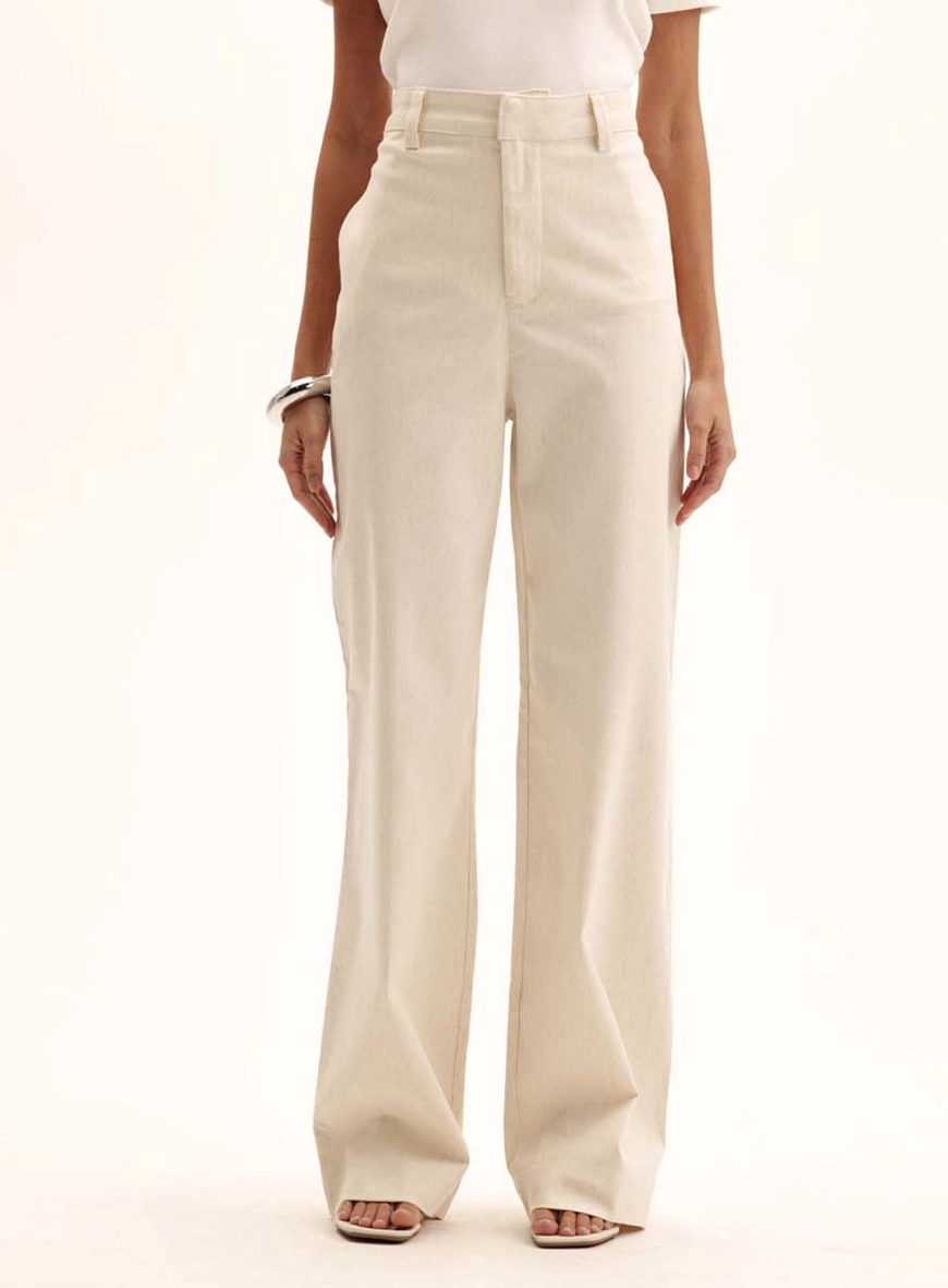 Calça Feminina Alfaiataria Reta Pantalona Bege 2