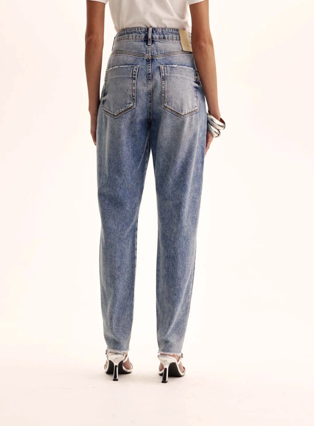 Calça Jeans Feminina Barra Desfiada - Ayla Índigo 4