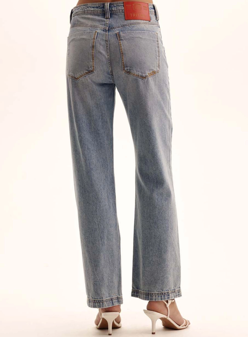 Calça Jeans Feminina Loose Com Puídos E Zíperes Índigo 4