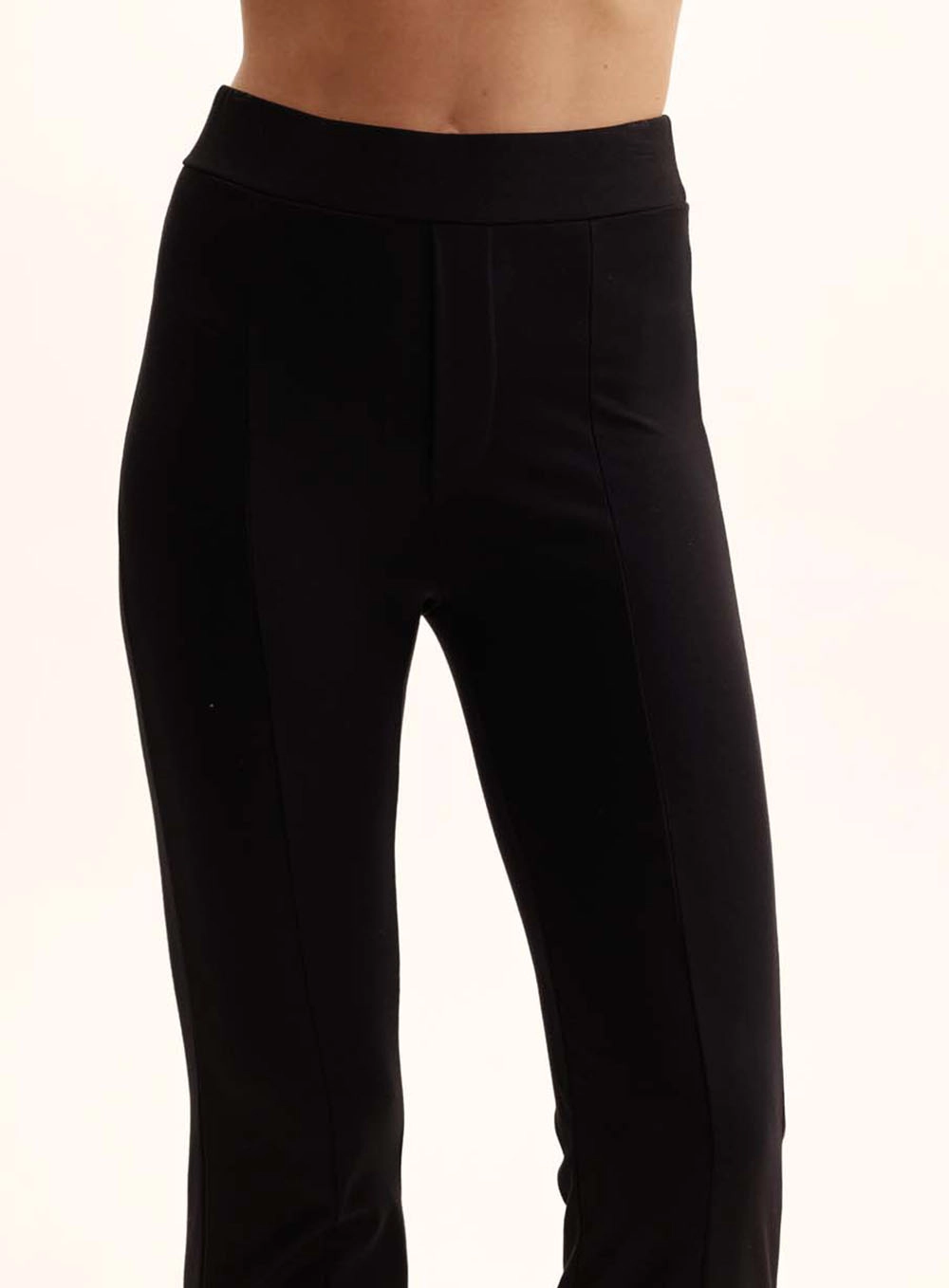 Calça Feminina Comfort Barra Com Ziper Preto 3