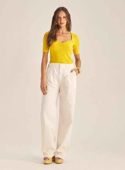 Blusa Feminina Slim Decote Coração Canelada