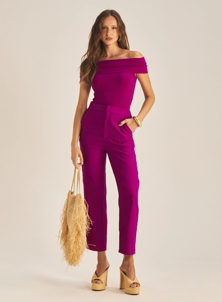 Blusa Feminina Slim Ombro A Ombro Canelada