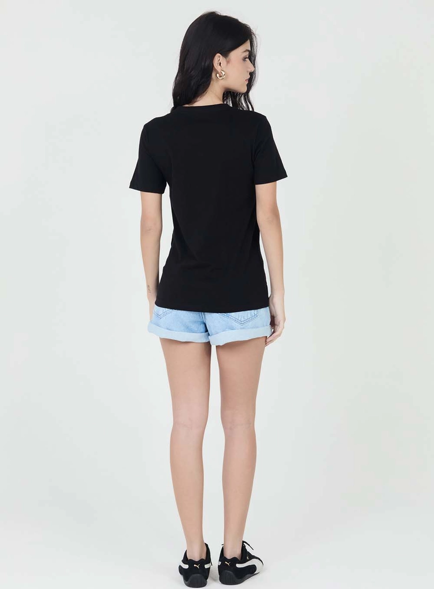 Camiseta Regular Com Aplicação No Bolso Frontal Preto 4