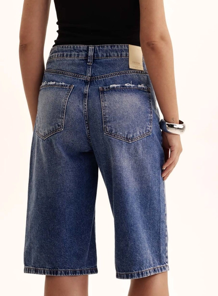Bermuda Jeans Feminina Puídos No Bolso - Maite