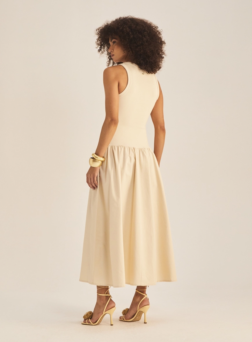 Vestido Slim Longo Plissado Bege 4