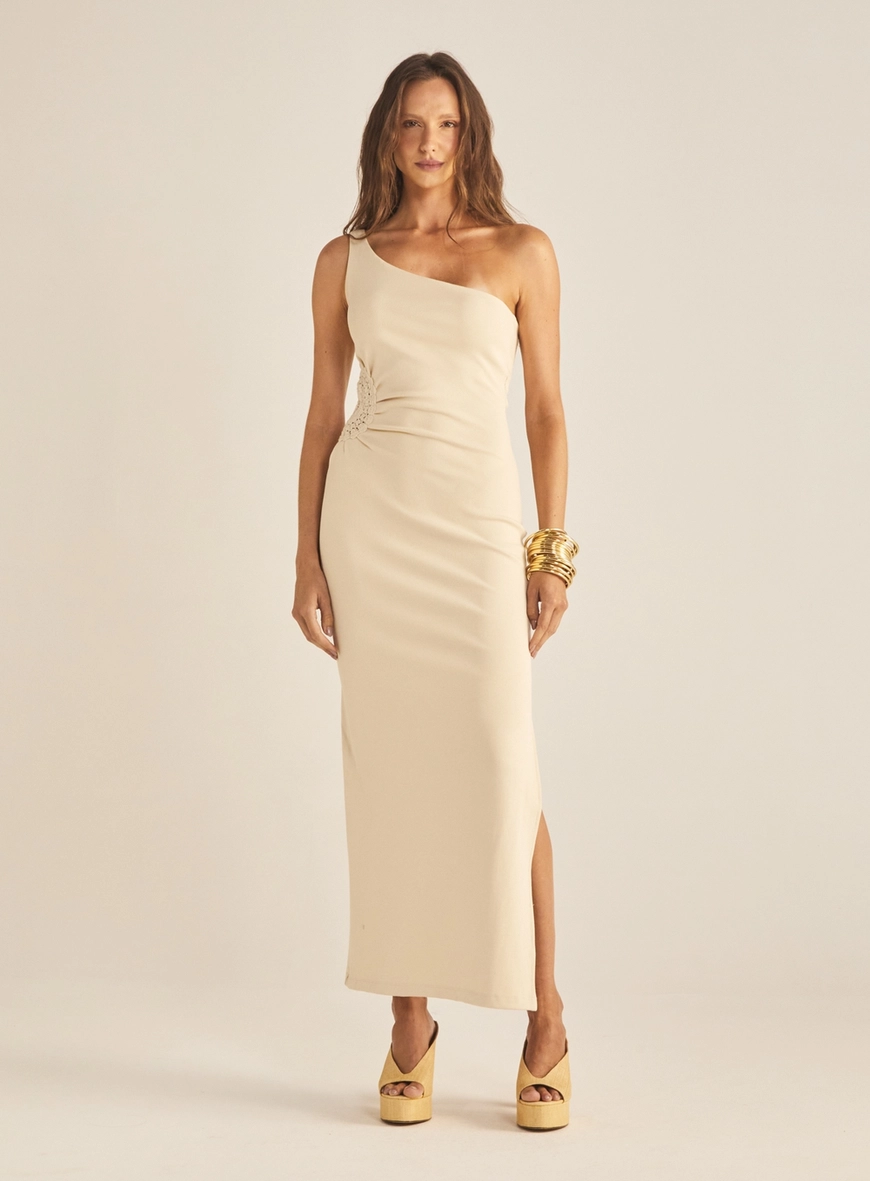 Vestido Slim Ombro Só Com Crochê Bege 2