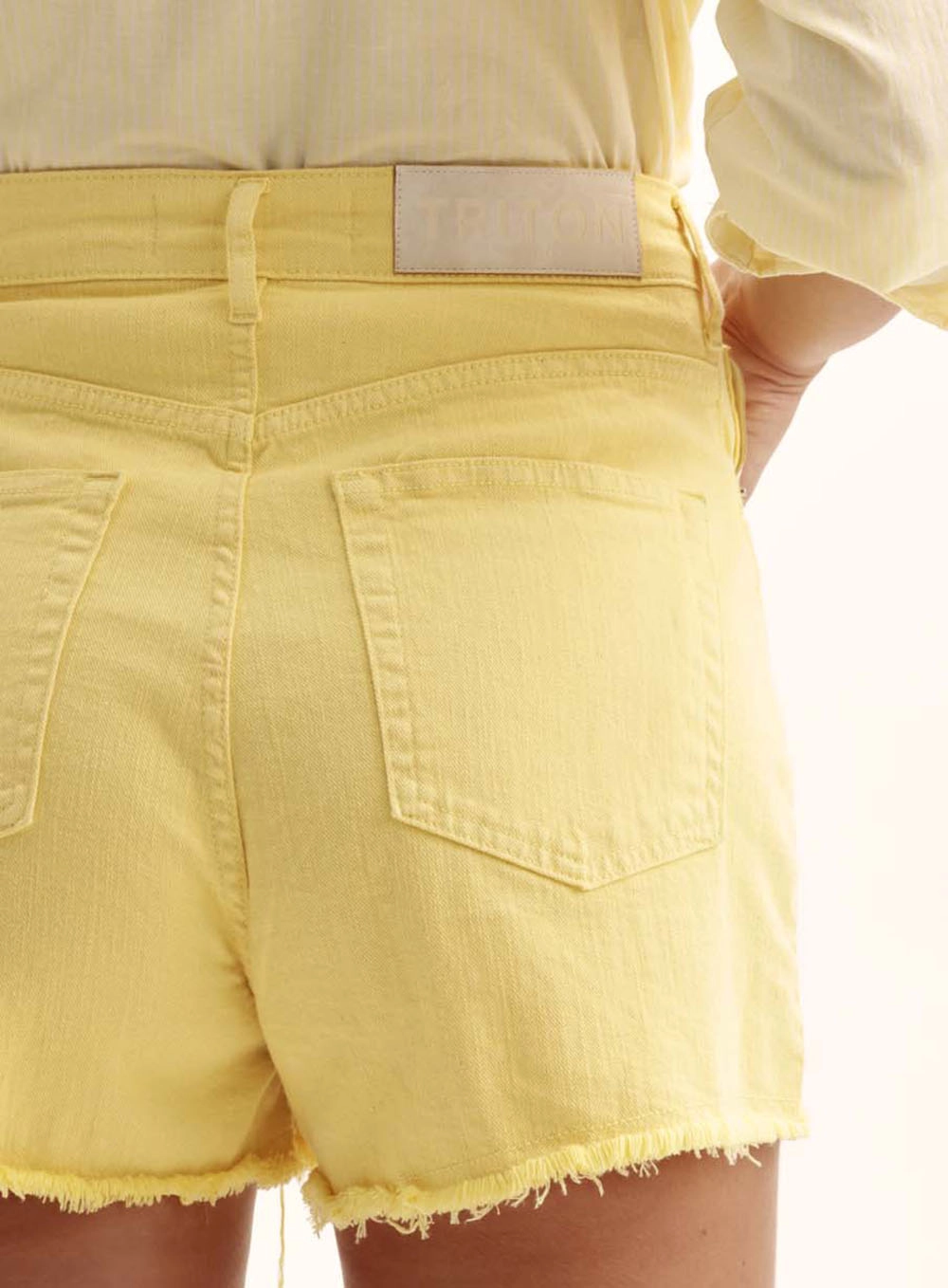 Short Feminino Sarja Curto - Anne Amarelo 5