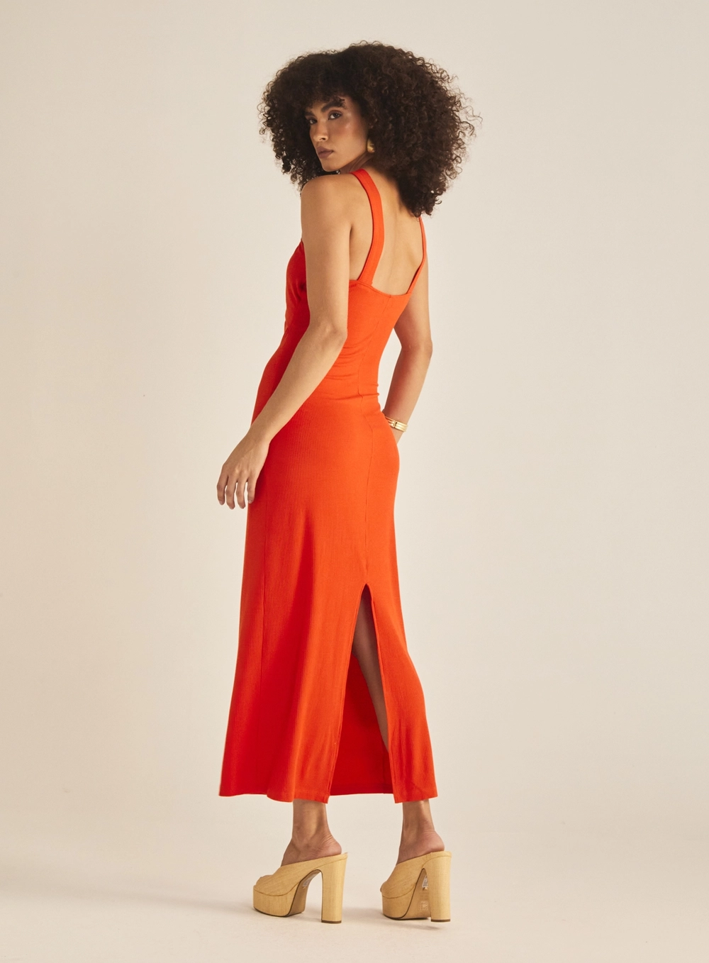 Vestido Slim Decote Com Argola Drapeada Vermelho 4