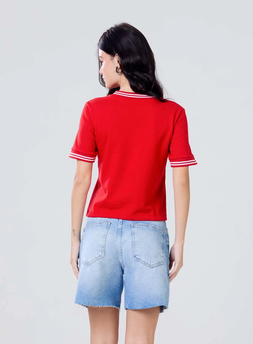 Camiseta Regular Com Gola De Retilínea Vermelho 3