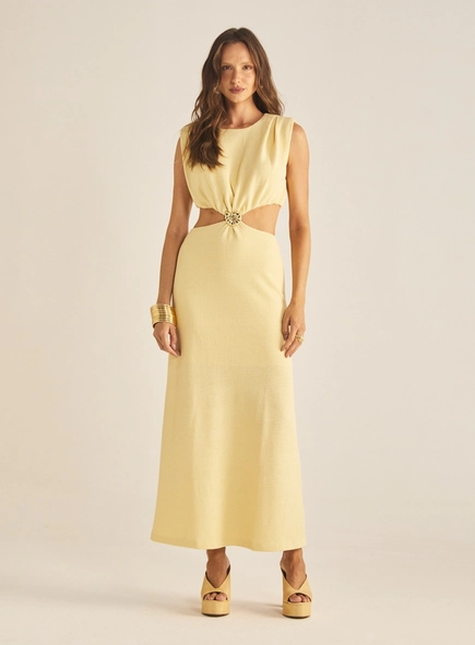 Vestido Comfort Longo Com Recorte