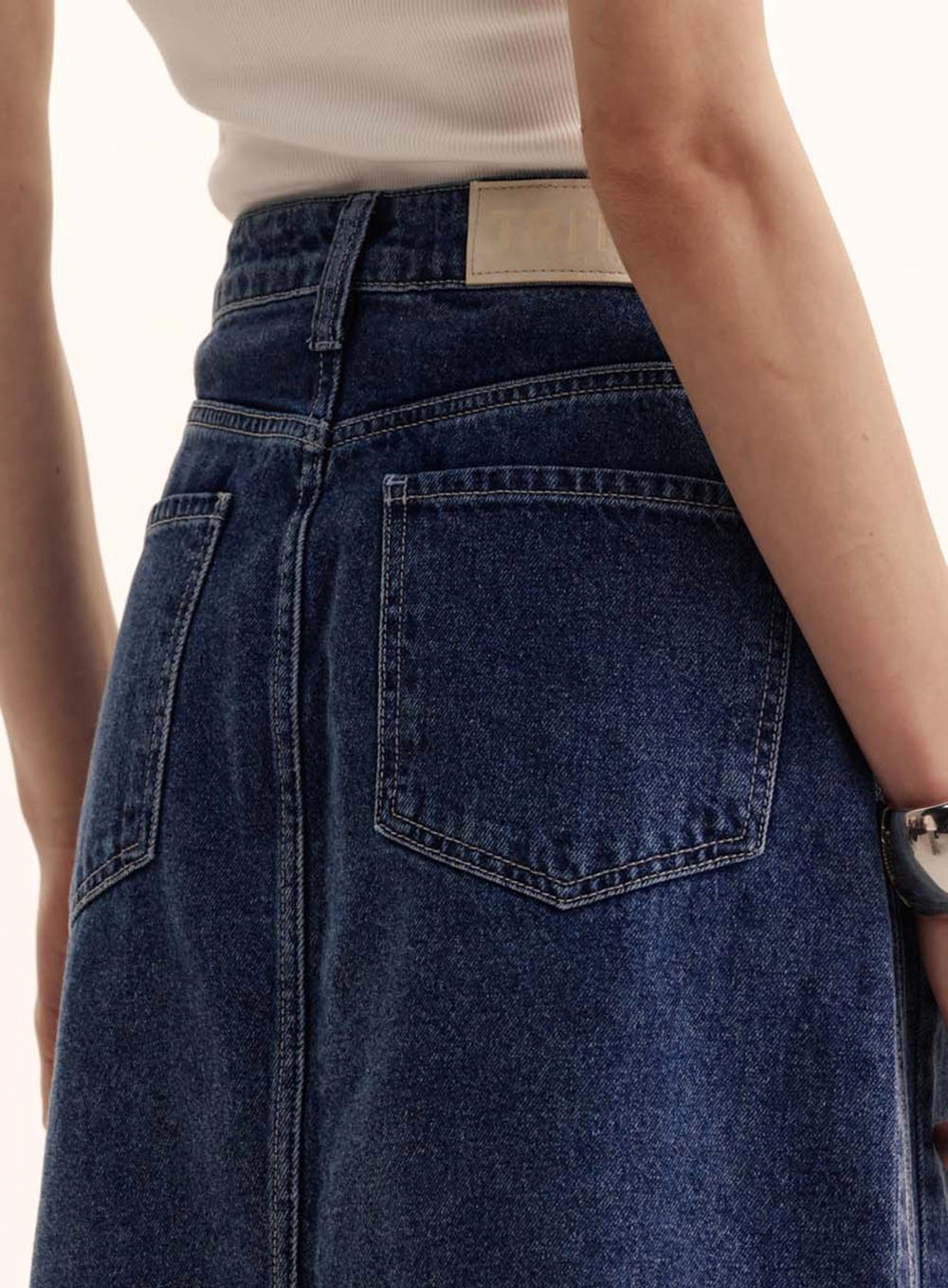 Saia Jeans Stella Barra Desfiada Com Fenda Índigo 3