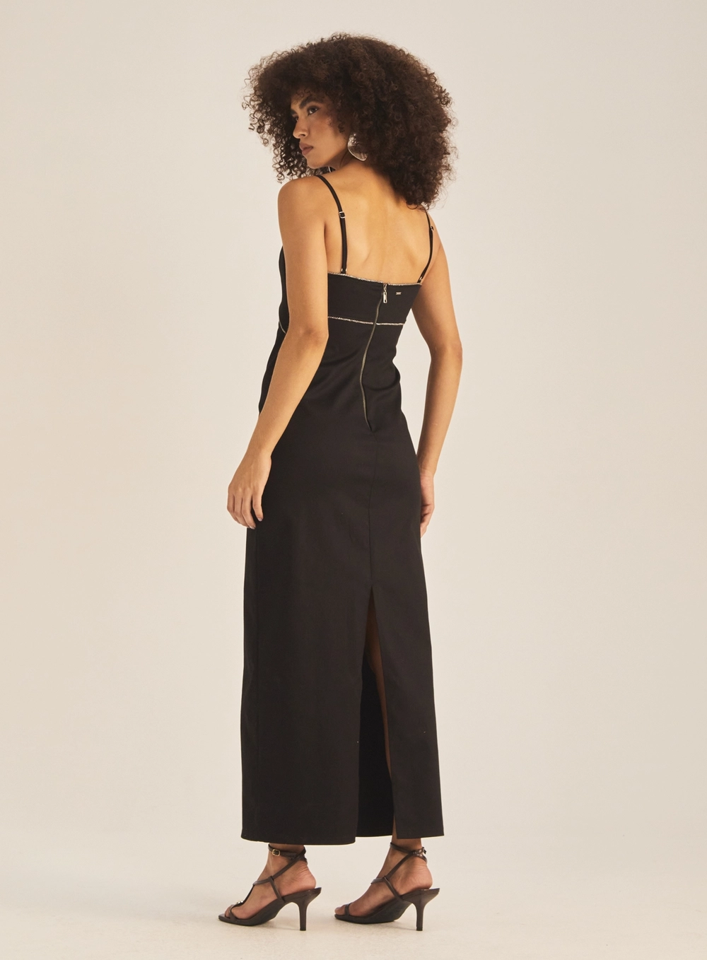 Vestido Slim Com Sobreposição No Busto Preto 4