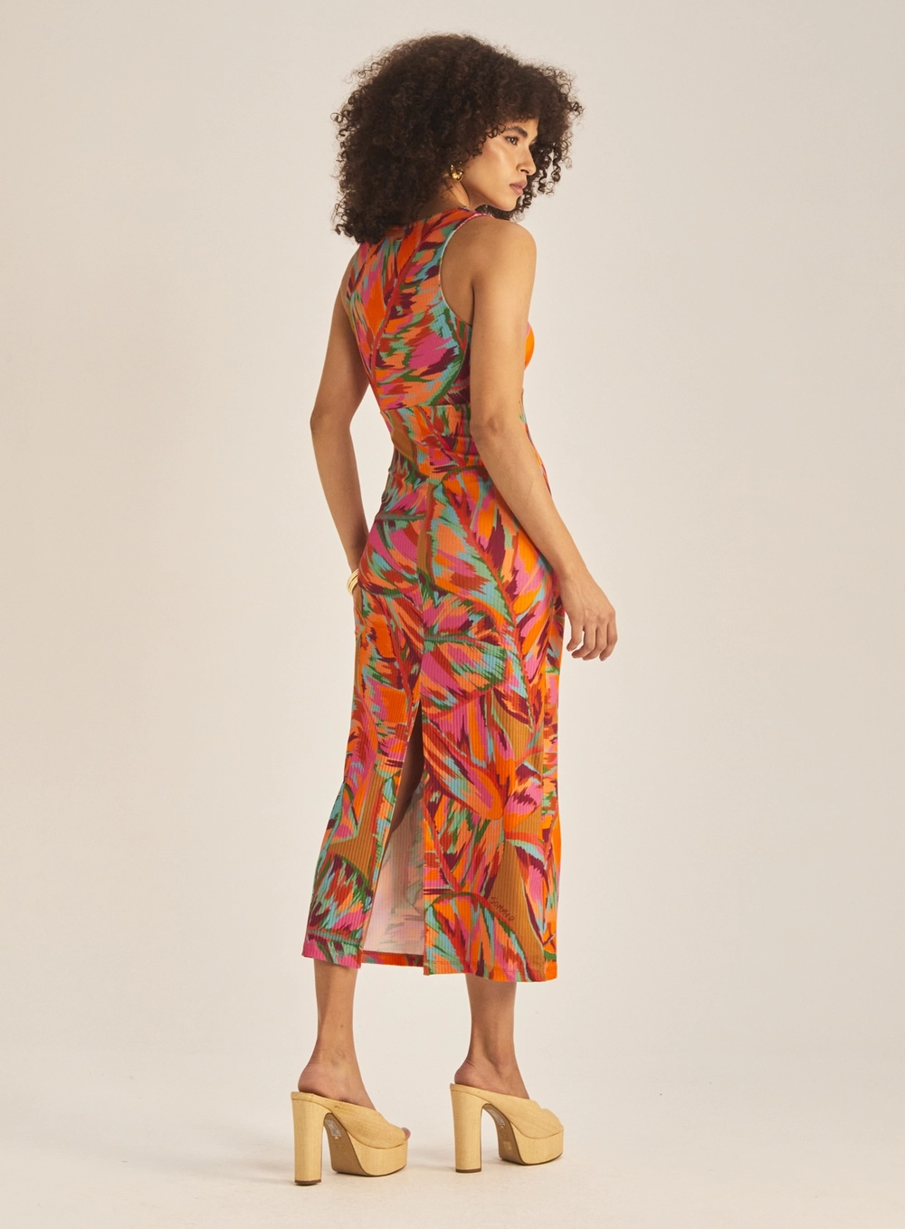 Vestido Slim Decote V Estampado Estampados 4
