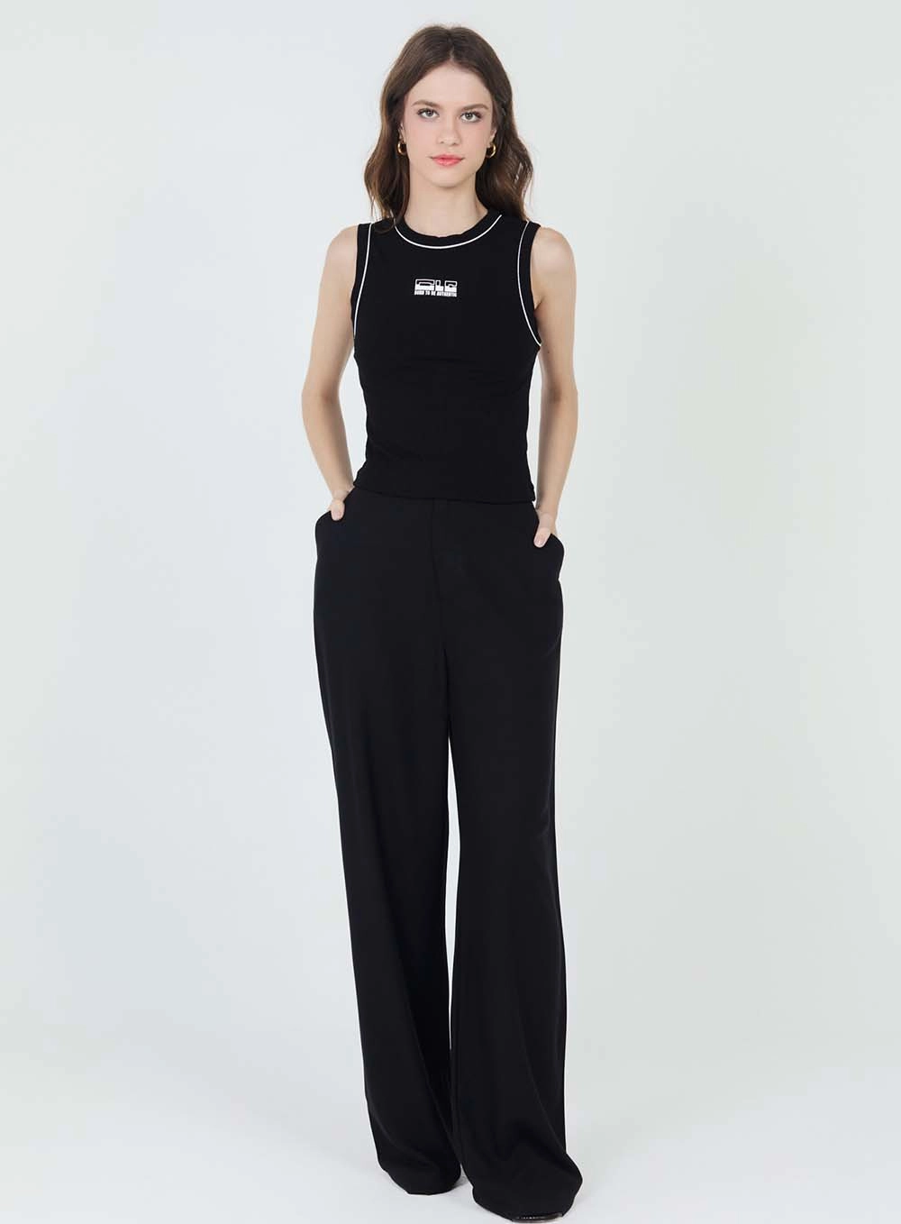 Blusa Small Canelada Com Costas Abertas Preto 1