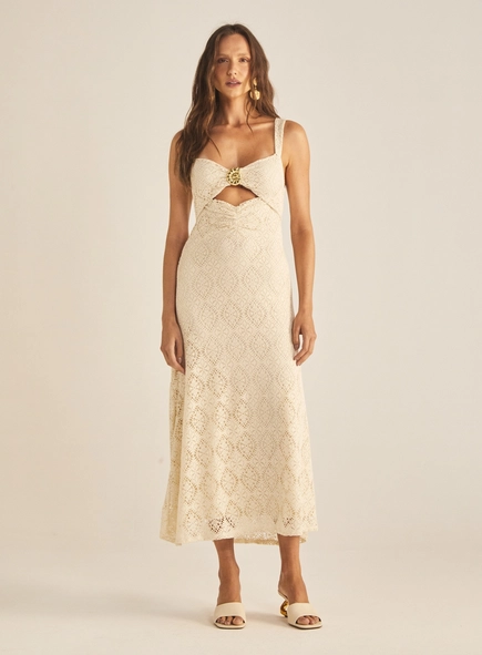 Vestido Em Renda Com Recorte