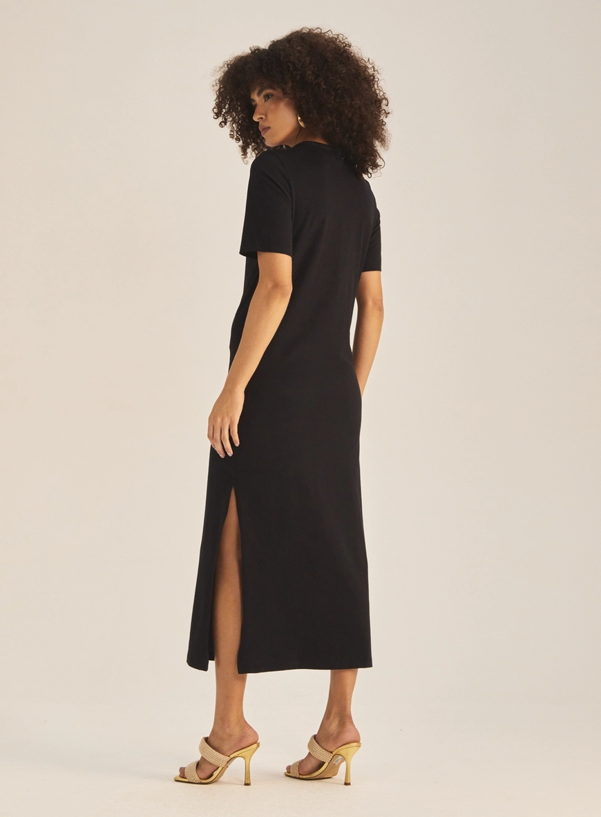 Vestido Comfort Com Aplicação E Fenda Preto 4