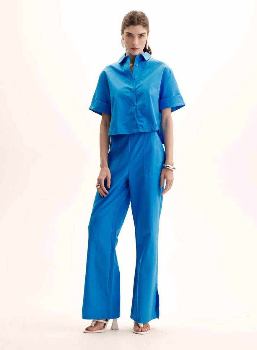 Camisa Feminina Oversized Curta Manga Dobrada Azul 1